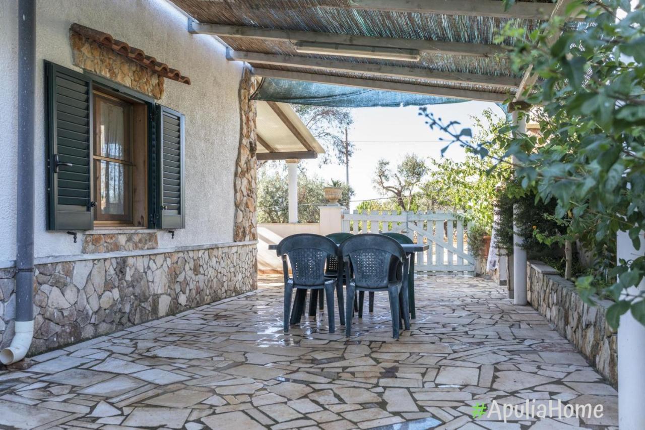 Villetta Camelia, Torre Pali, Con Piscina Luaran gambar